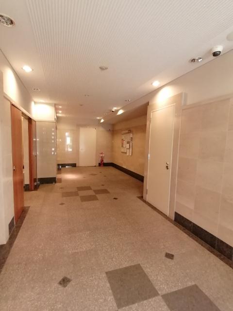ONE ROOF FLAT TENJINBASHI ロビー