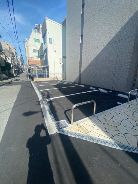 Alivis北梅田（704） 駐車場