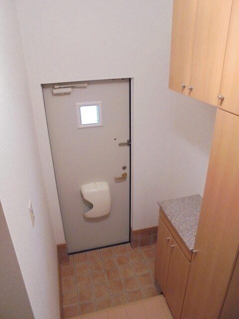 ラフィネ　アン（105） 玄関