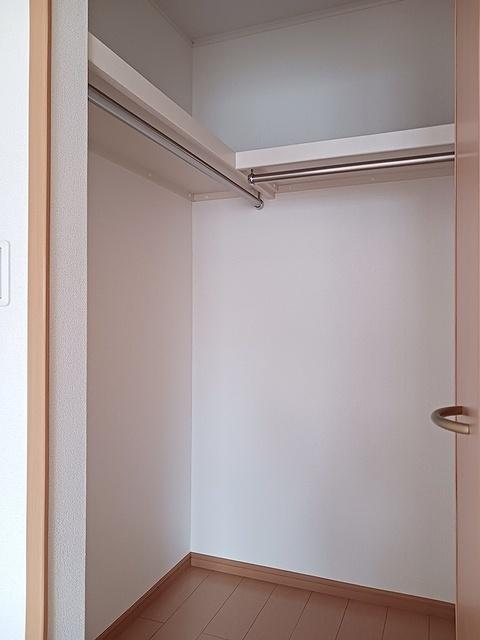 ブランシェ　エレガン（203） 収納