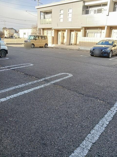 ハピリィメゾンＰＡＲＴⅡ−Ｂ（205） 駐車場