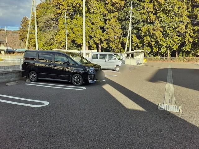 アルバ　Ⅰ（102） 駐車場
