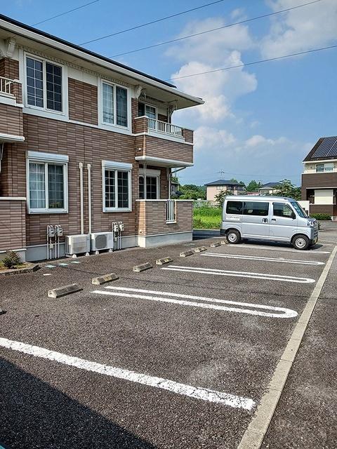 エベレスト（101） 駐車場
