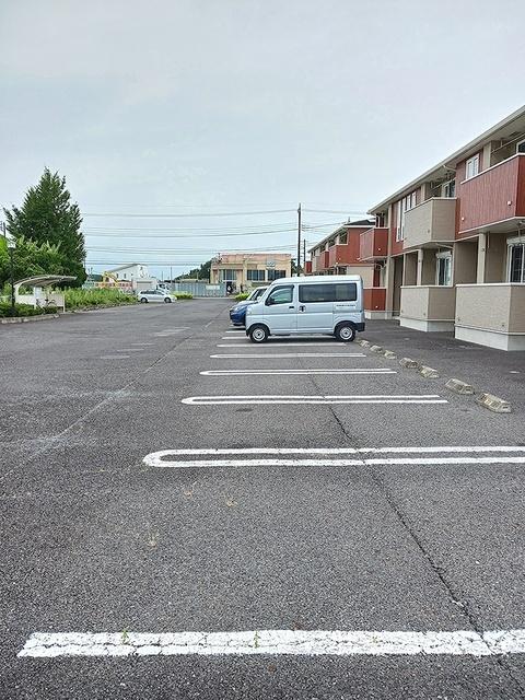 サニーレジデンスＢ（103） 駐車場