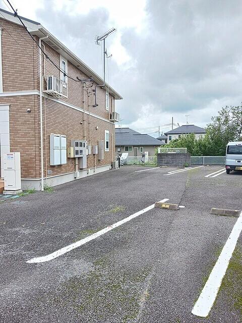 ハリウッドパレス（105） 駐車場