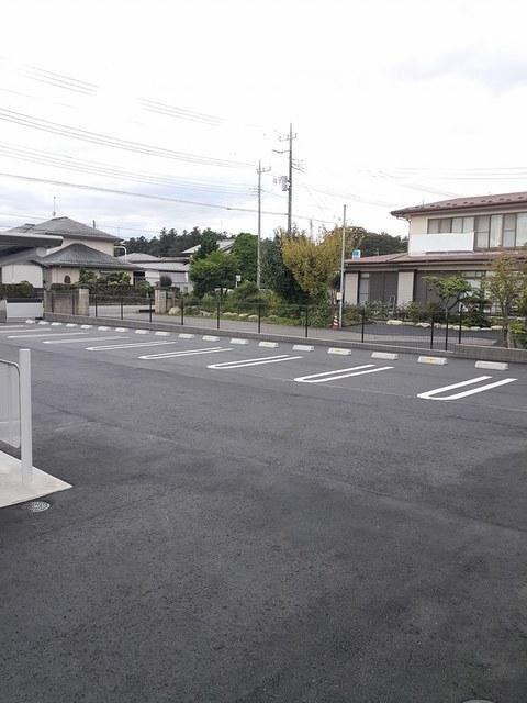 ＥＡＧＬＥ−Ａ（105） 駐車場