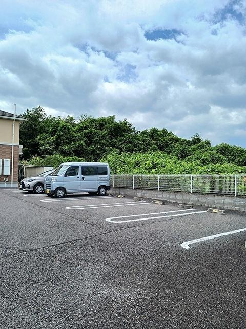 ミラージュＣ（102） 駐車場