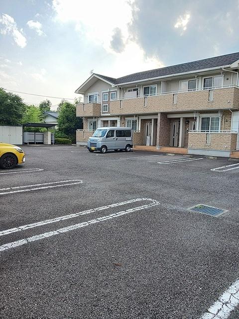 リーベンデール（203） 駐車場