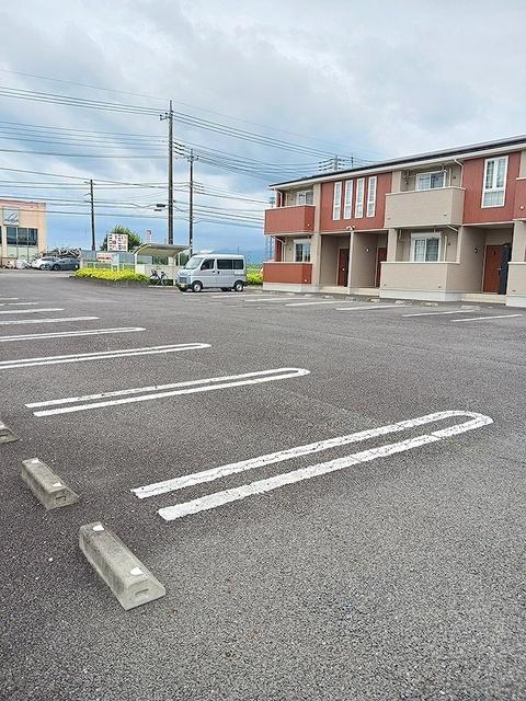 サニーレジデンスＡ（105） 駐車場