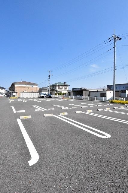 リベラⅡ（103） 駐車場