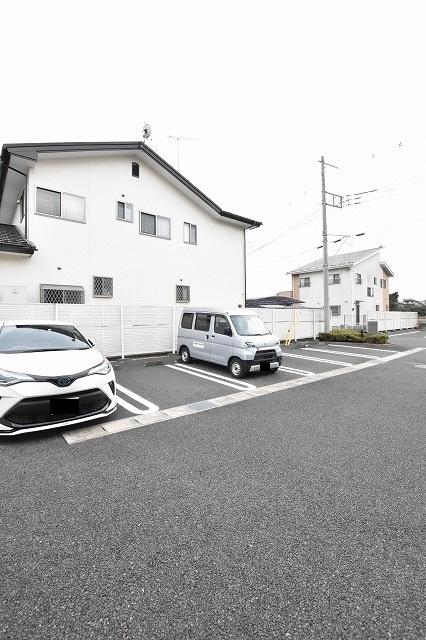 エリタージュＡ（101） 駐車場