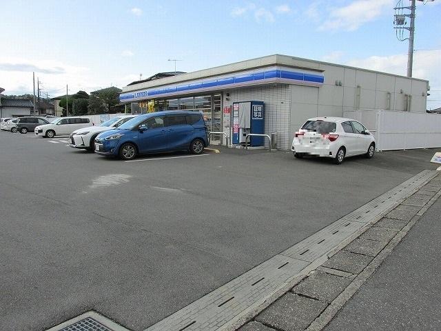 ローソン那須烏山旭一丁目東店：660m