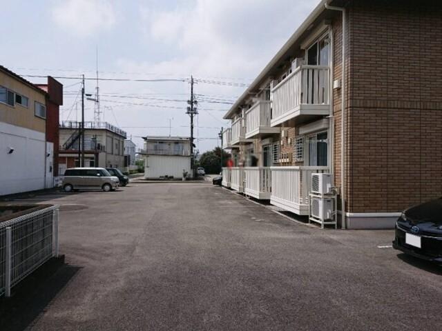 メイプル ガーデン（102） 駐車場
