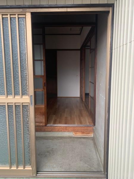 東久保町貸家 玄関