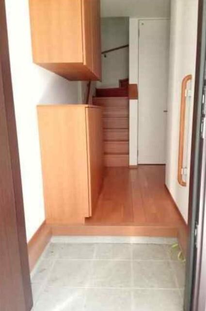 江東区石島貸家 玄関