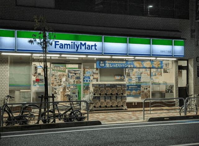 ファミリーマート北砂五丁目店：130m