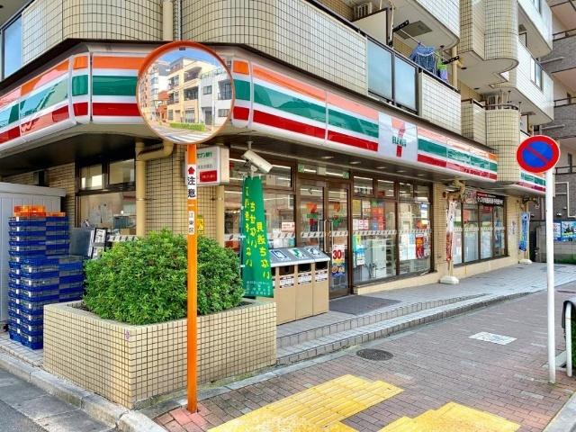 セブンイレブン江東海辺店：327m