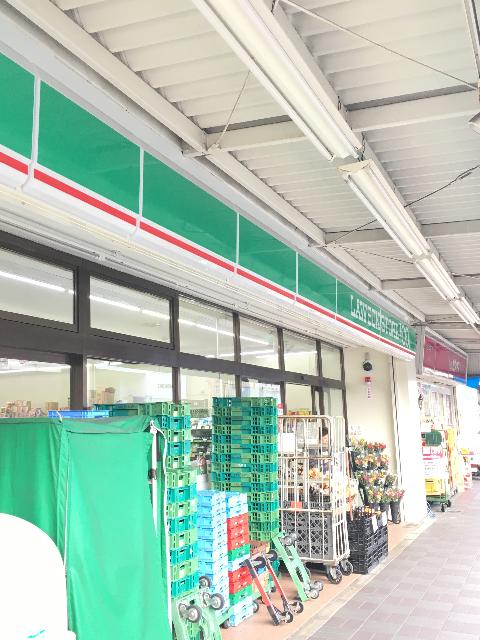 ローソンストア100両国店：112m