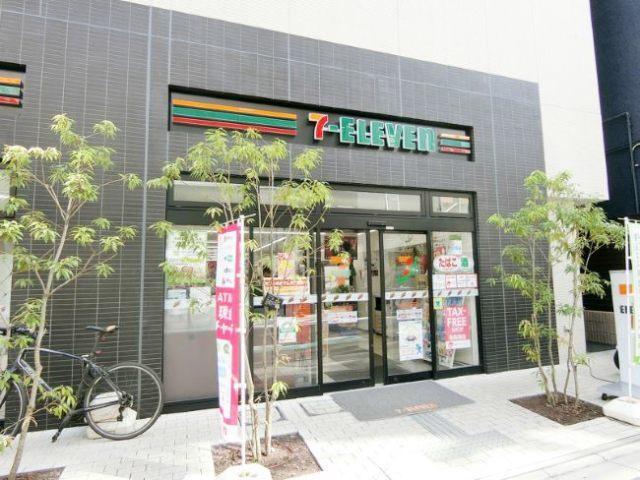 セブンイレブン赤坂氷川坂下店：104m