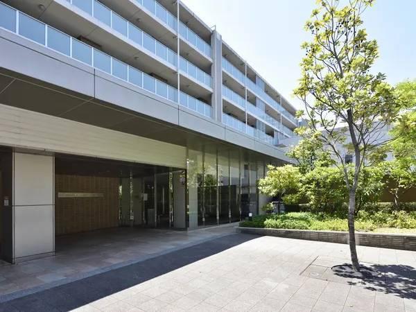 THE MIDLAND AVENUE エントランス