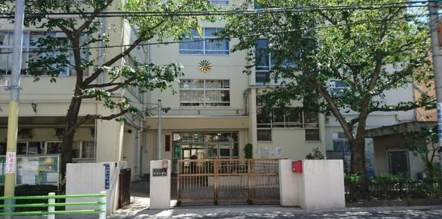 墨田区立中和小学校：399m