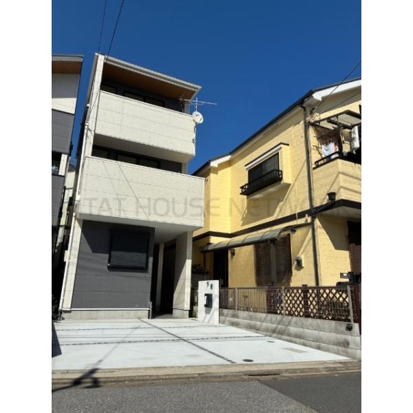 南西向きで明るい一戸建です