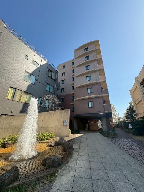 京葉道路から少し奥に位置しているため、通りの騒音が気になりません。共用部は管理が行き届いております。