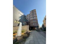 京葉道路から少し奥に位置しているため、通りの騒音が気になりません。共用部は管理が行き届いております。