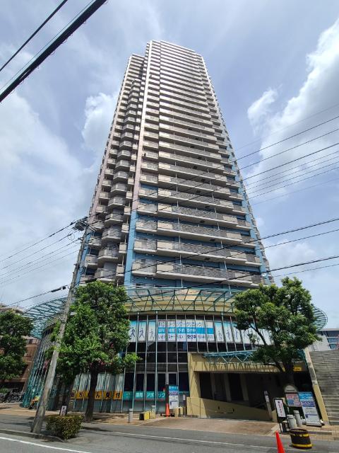 駅近の利便性と、タワーならではの開放感。誇らしく住める品格漂うランドマークレジデンス。