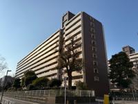 大島駅徒歩7分の好立地。総戸数290戸のビックコミュニティ。