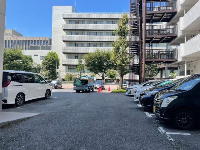 東陽町ハイホーム 駐車場
