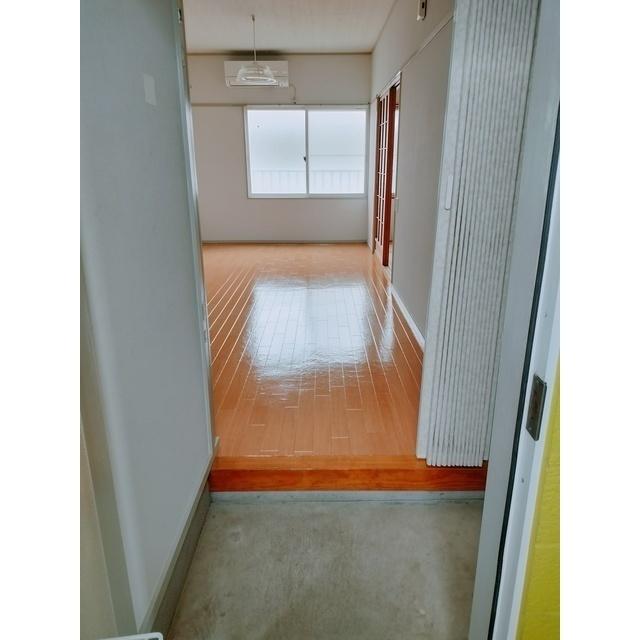 ハイツ長尾（10） 玄関