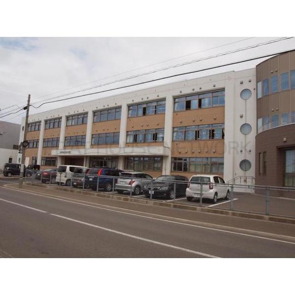 五所川原市立中央小学校:516m