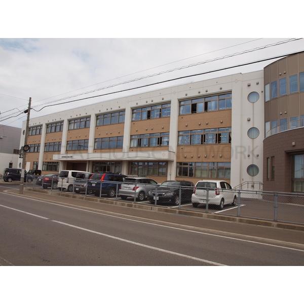 五所川原市立中央小学校:1381m