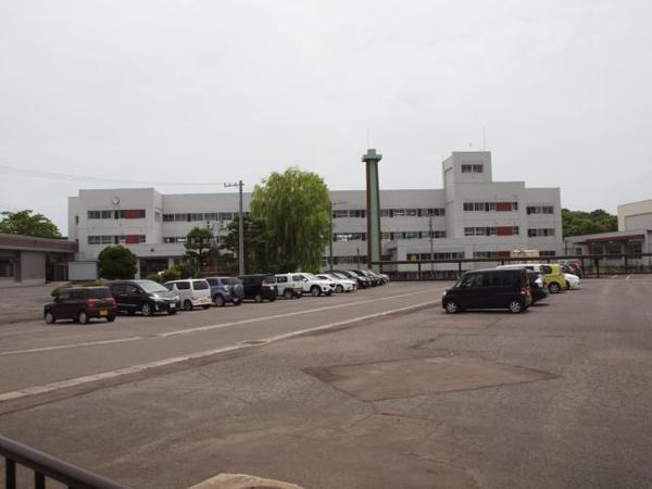 つがる市立柏中学校：403m