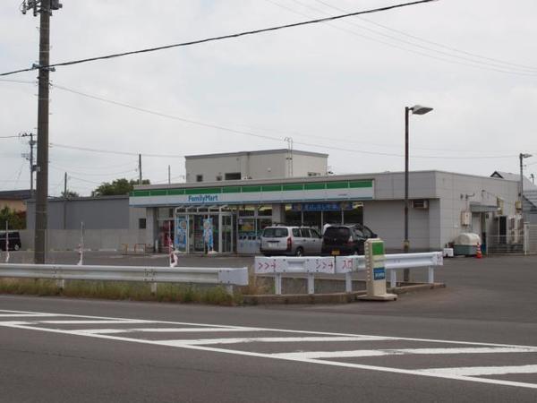 ファミリーマートつがる柏広須店：1654m