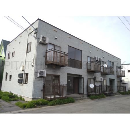 アパート（青森県つがる市）五能線 「木造」駅 徒歩19分