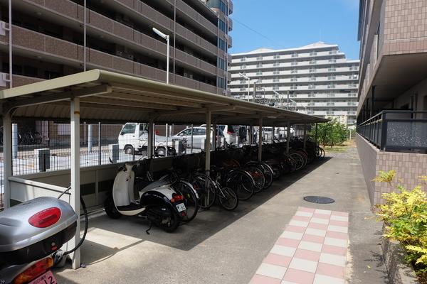ドーミトゥリィ久野部 共有部分