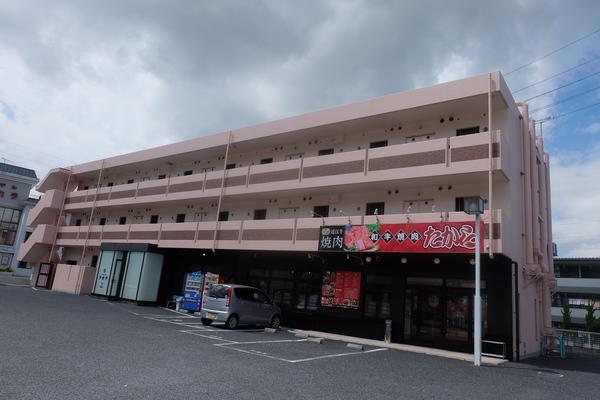 アヴニールタカラ 駐車場