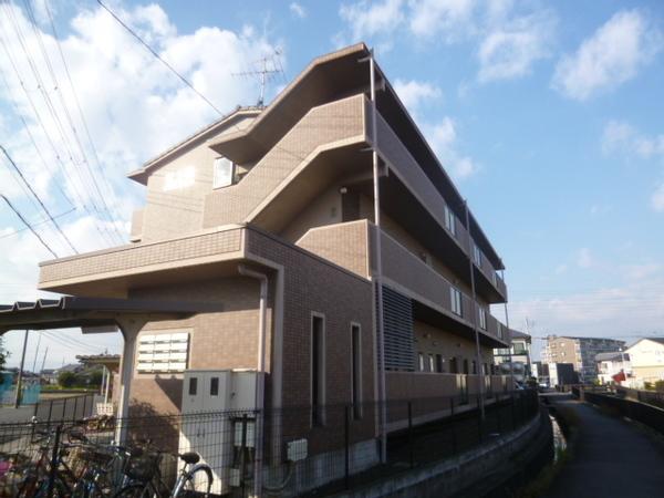 RIVER ANNE RENA 外観