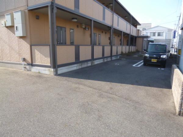 セジュールＮＯＺＡＫＩ 駐車場
