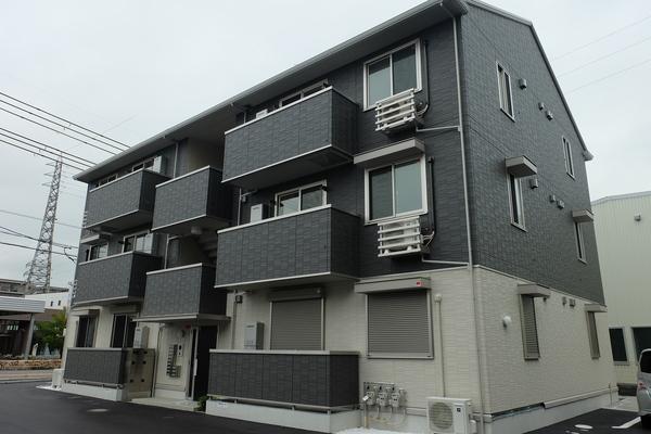 ホワイトクレイン野洲 外観