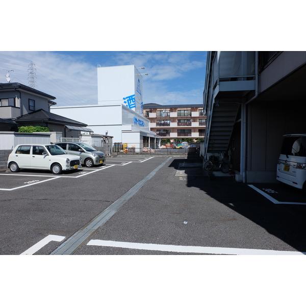 野洲市冨波乙マンション 駐車場