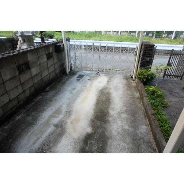 奥邸貸家 駐車場