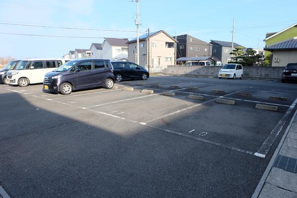 開の里　 駐車場