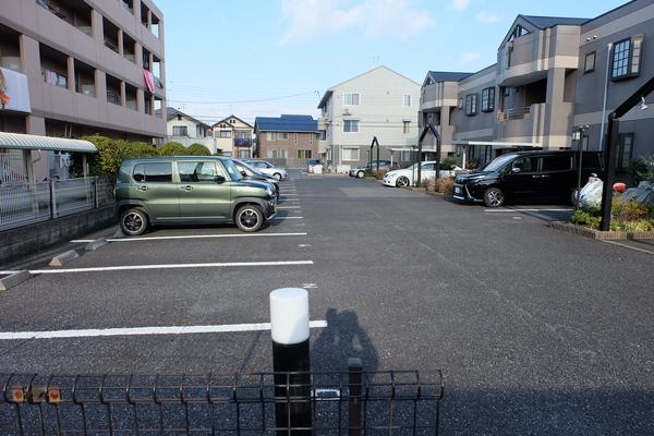 フェアーブリーズ 駐車場