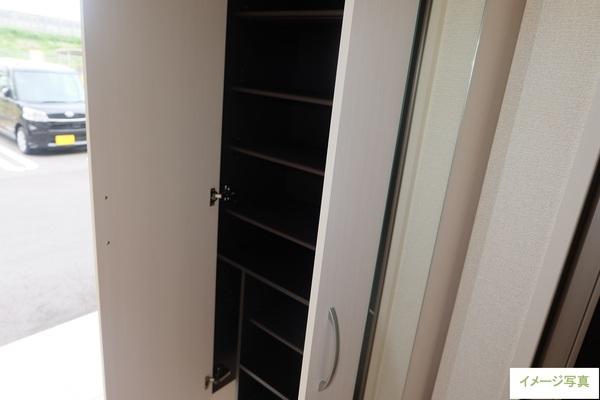 秀豊2号館 玄関