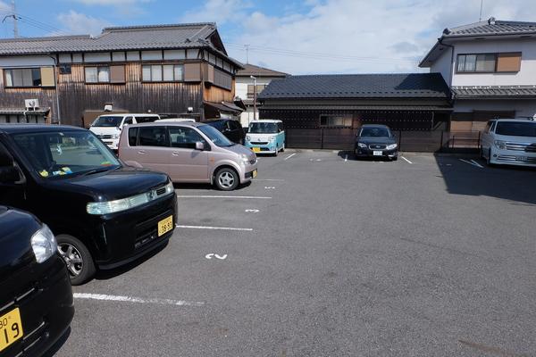 Pronity 駐車場