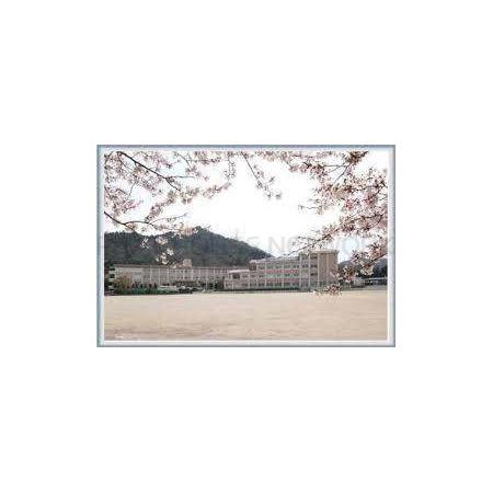 野洲市立野洲中学校：1209m