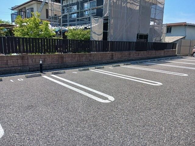 カンタービレ（101） 駐車場